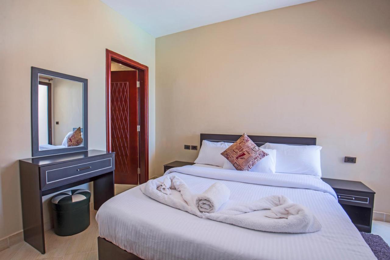 Premium Sea View 2 Bedrooms 2 Bathrooms Apartment Located Within Gravity Hotel & Aquapark Hurghada Esterno foto